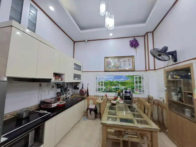 Nhà lô góc 4 tầng, vị trí đắc địa Yên Hòa, mặt tiền rộng 5.5m và diện tích 41
cơ hội sở hữu hiếm có... Bán nhà riêng tại Yên Hòa, Hà Nội 01