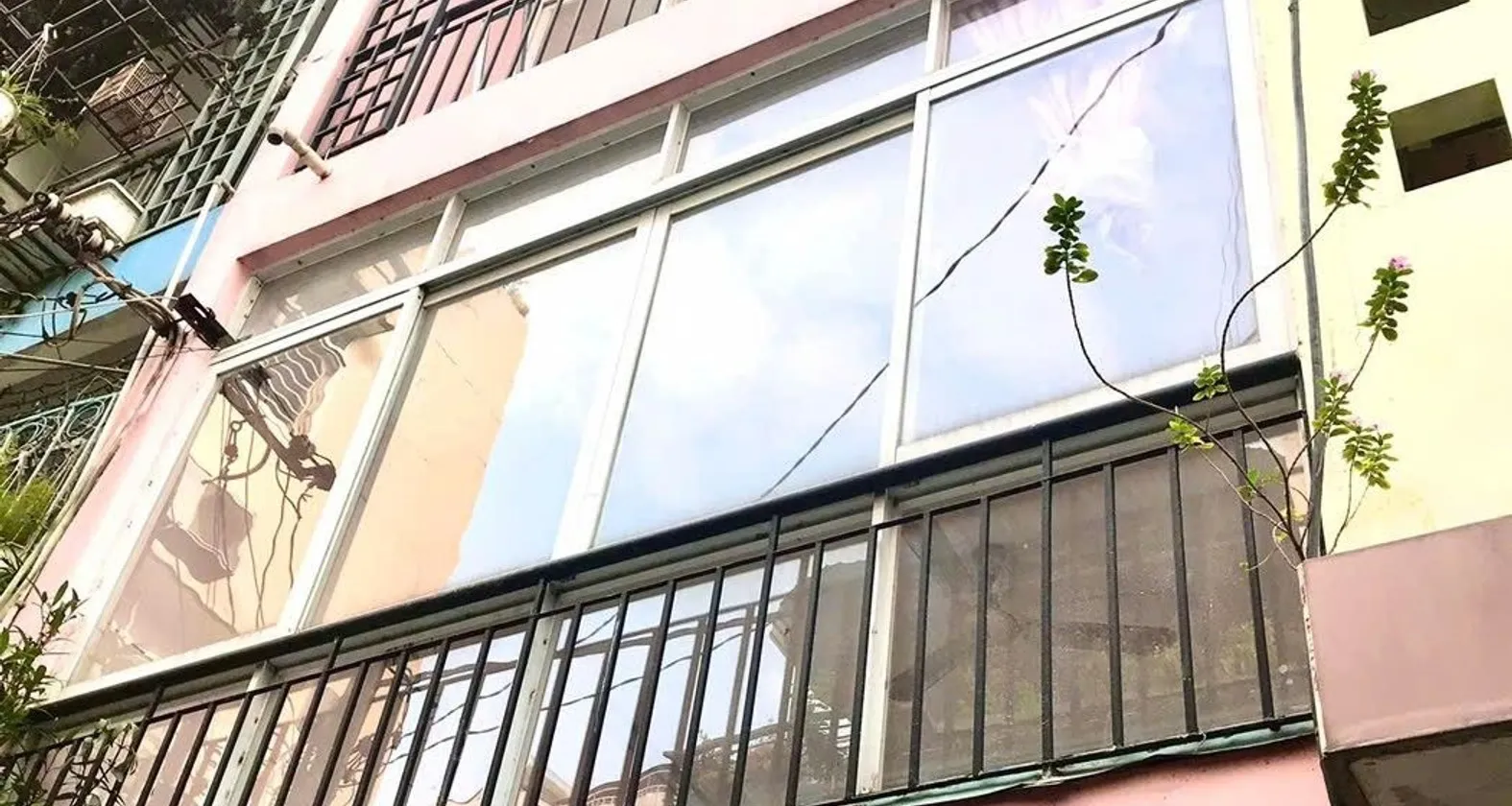 NHÀ 3 TẦNG – NGAY NGÃ TƯ BẢY HIỀN – TÂN BÌNH – GIÁ TỐT CHỈ NHỈNH 5 TỶ... Bán nhà riêng tại Tân Sơn Nhất, Hồ Chí Minh 01
