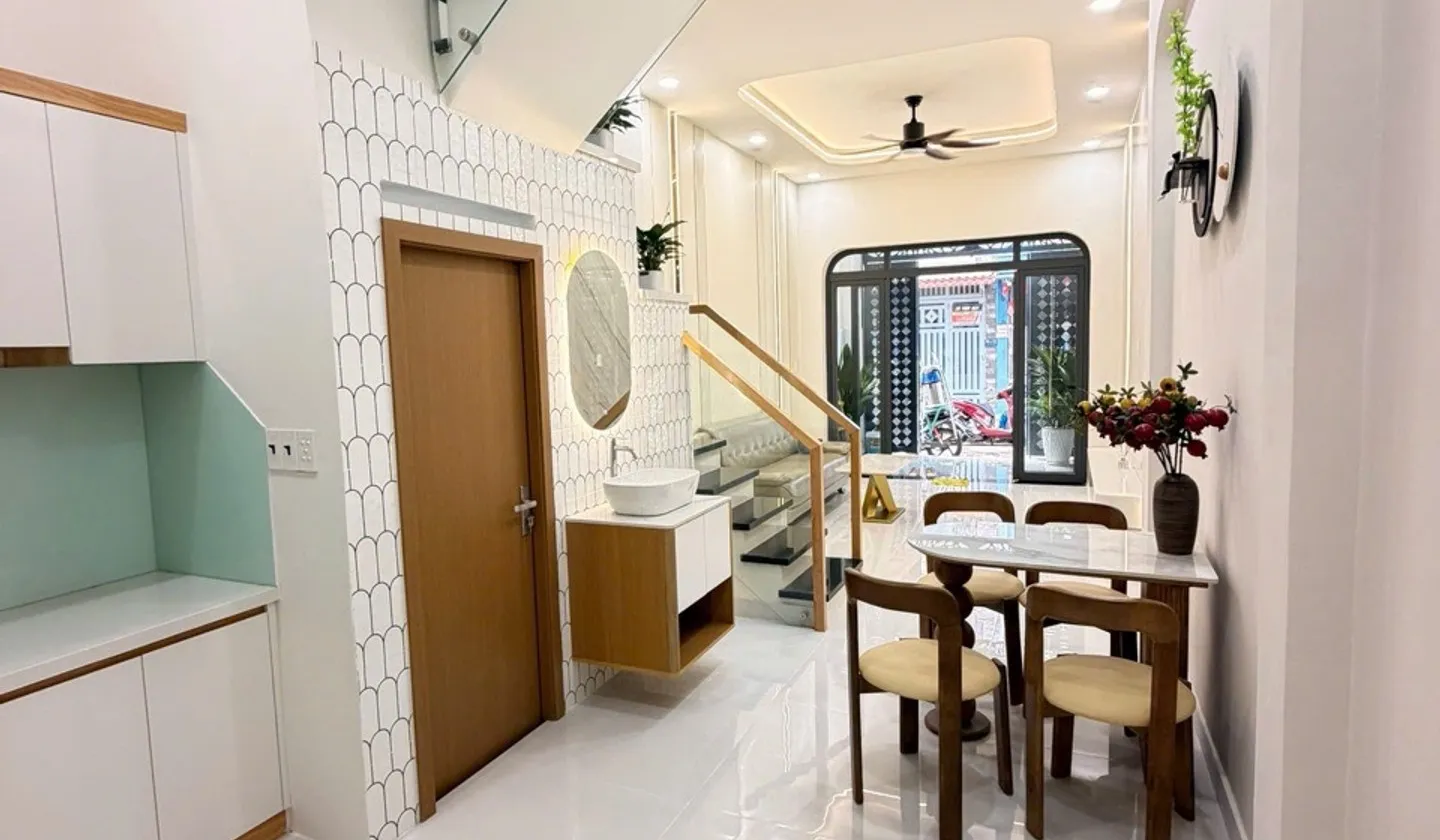 Nhà riêng 2 tầng gần sân bay Tân Bình, 46m2, giá 6,6 tỷ đồng... Bán nhà riêng tại Tân Sơn, Hồ Chí Minh 01