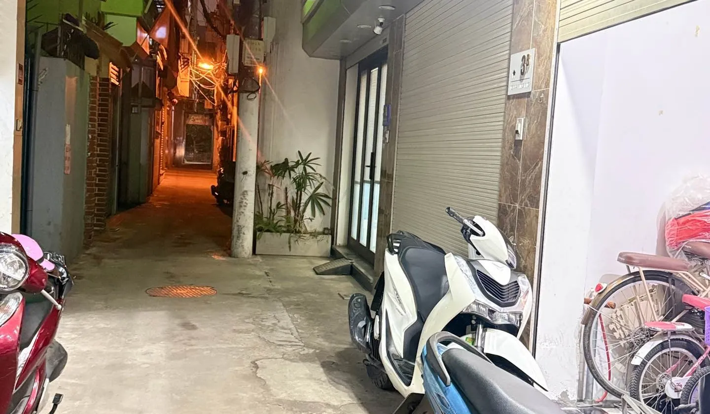 Nhà 5 tầng chắc chắn,34m2, vị trí vàng Kim Giang giá hấp dẫn 8.2 tỷ... Bán nhà riêng tại Định Công, Hà Nội 01