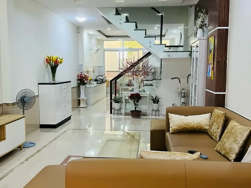 Bán nhà siêu chất, 4 tầng tại phường Đức Nhuận, TP HCM, cách sân bay 1km, dt 73.5 m2, giá 1x tỷ... Bán nhà riêng tại Đức Nhuận, Hồ Chí Minh 01