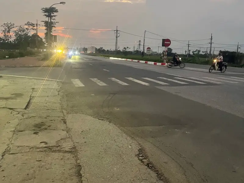 Cơ hội hiếm có: Nhà mặt phố Quốc Lộ 2, mặt tiền rộng, kinh doanh cực đỉnh... Bán nhà mặt phố tại Nội Bài, Hà Nội 01
