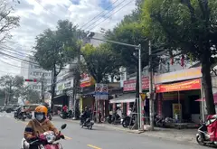 Bán nhà mặt phố 3 tầng, mặt tiền 4.3m Núi Thành , quận Hải Châu, Đà Nẵng... Bán nhà mặt phố tại Hải Châu, Đà Nẵng 07