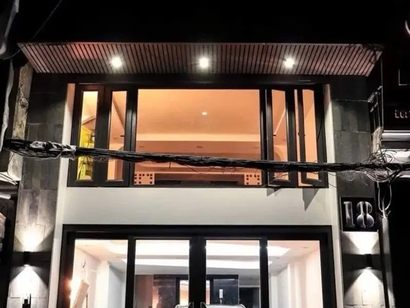 Nhà mặt phố VIP 7 tầng, ô tô tránh, tiện kinh doanh đỉnh tại quận trung tâm... Bán nhà mặt phố tại Yên Hòa, Hà Nội 01
