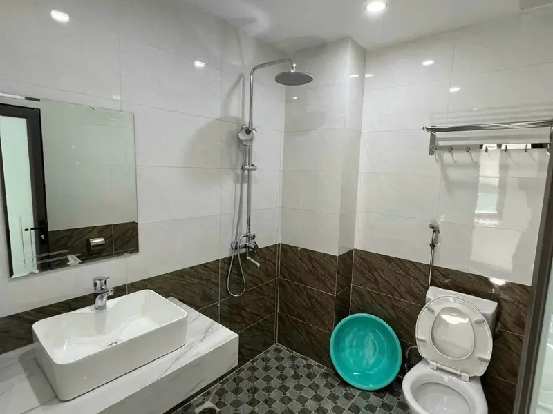 Bán nhà riêng 5 tầng tại Ô Cách, 8 phòng ngủ, cho thuê 24 triệu/tháng... Bán nhà riêng tại Việt Hưng, Hà Nội 01