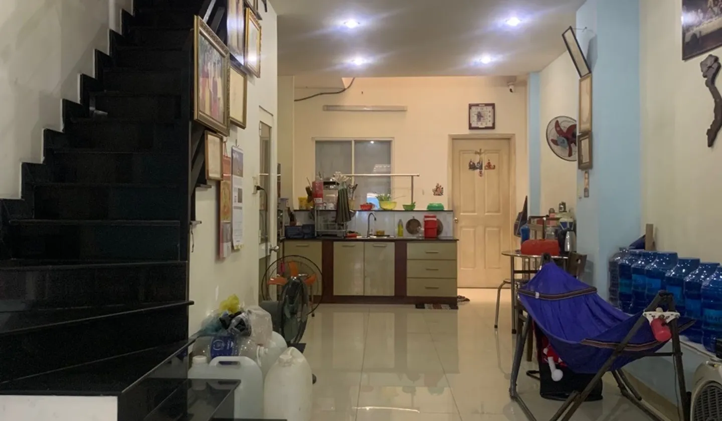 Bán nhà mặt phố 2 tầng 4PN khu Tân Thới Nhất giá 7,1 tỷ... Bán nhà mặt phố tại Đông Hưng Thuận, Hồ Chí Minh 01