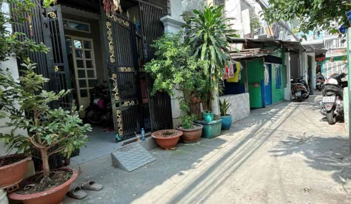Bán nhà riêng tại Dương Bá Trạc, Quận 8 - 4 tầng, 5 phòng ngủ, pháp lý rõ ràng... Bán nhà riêng tại Chánh Hưng, Hồ Chí Minh 01