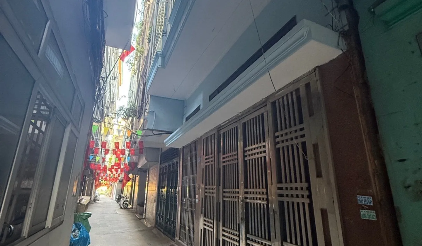 BÁN NHÀ NGUYỄN CHÍ THANH PHÂN LÔ GIÁ 22 Tỷ... Bán nhà riêng tại Láng, Hà Nội 01