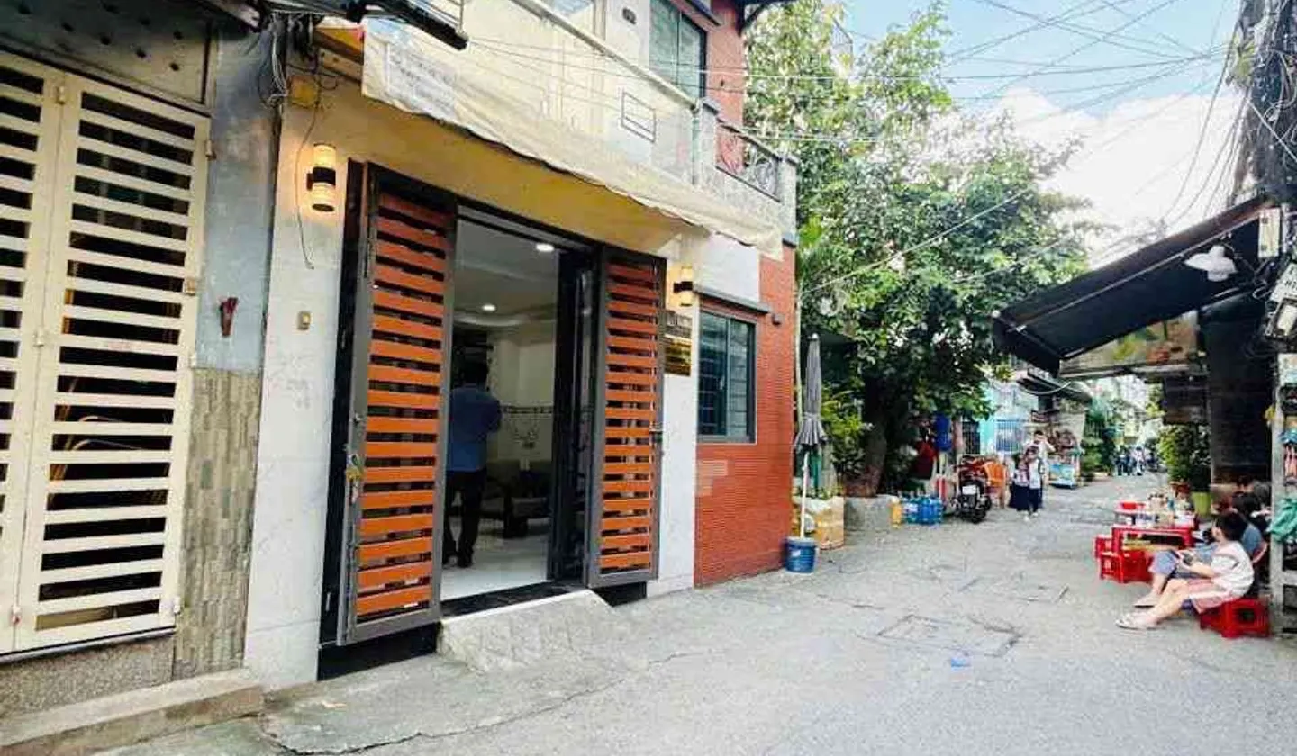 Cơ hội hiếm có sở hữu nhà riêng 4 phòng ngủ tại phường Chánh Hưng với giá tốt... Bán nhà riêng tại Chánh Hưng, Hồ Chí Minh 01
