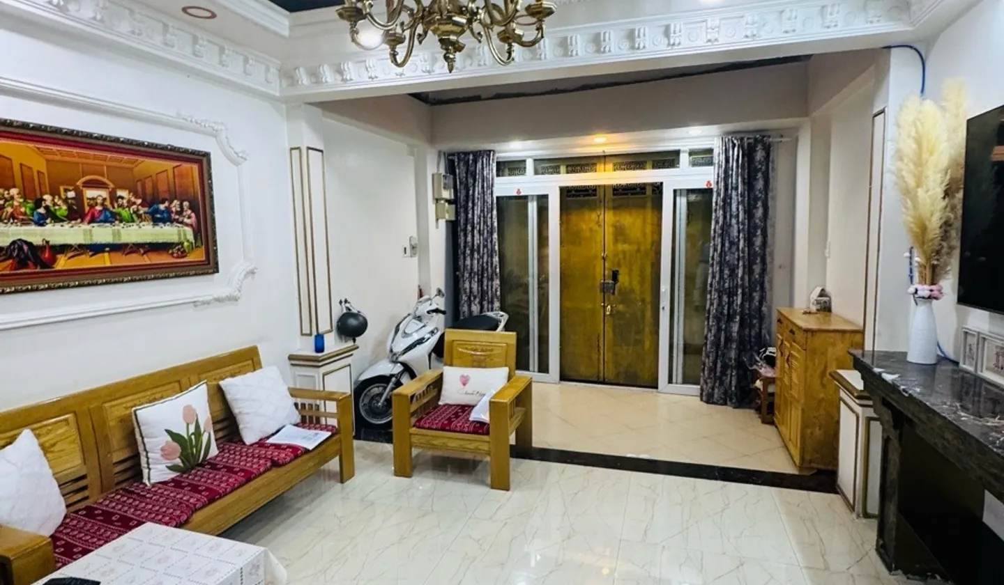 Nhà riêng 5 tầng sang trọng tại trung tâm Quận 5... Bán nhà riêng tại Chợ Quán, Hồ Chí Minh 01