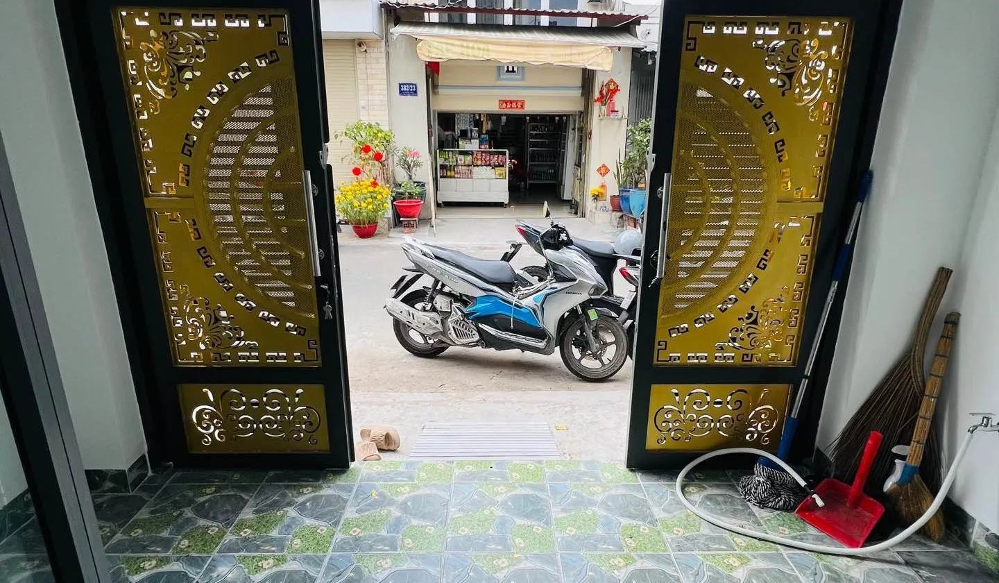 Bán nhà riêng 2 tầng tại quận Bình Tân, de hơi ngủ nhà diện tích 4x18m2, giá 5.89 tỷ đồng... Bán nhà riêng tại Bình Trị Đông, Hồ Chí Minh 01