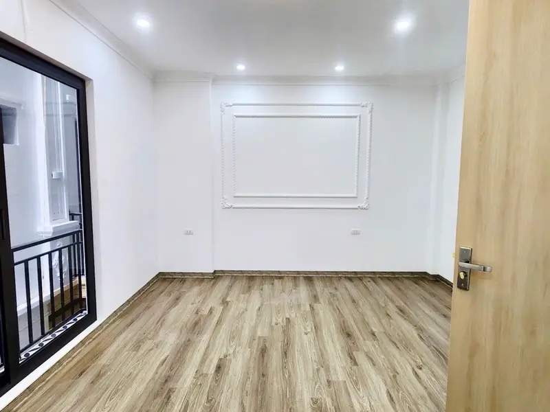6 TẦNG XÂY MỚI TINH-THANG MÁY CHẠY ÊM RU ĐI LẠI GIỮA CÁC TẦNG THUẬN TIỆN-TRUNG PHỤNG-9.6 TỶ... Bán nhà riêng tại Văn Miếu - Quốc Tử Giám, Hà Nội 01