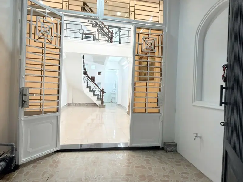 Nhà 5 tầng, 5 PN, sân thượng, sân để xe máy, tại Phan Đình Phùng, PN. Khu dân trí cao, an ninh tốt... Bán nhà riêng tại Cầu Kiệu, Hồ Chí Minh 01