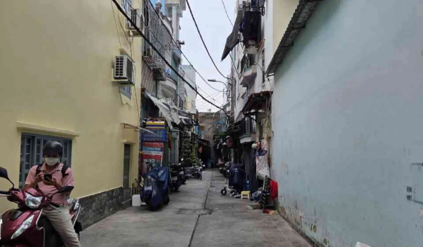 Nhà đẹp sổ vuông, hẻm xe hơi thông thoáng, giá cực tốt tại Bình Trị Đông... Bán nhà riêng tại Bình Trị Đông, Hồ Chí Minh 01