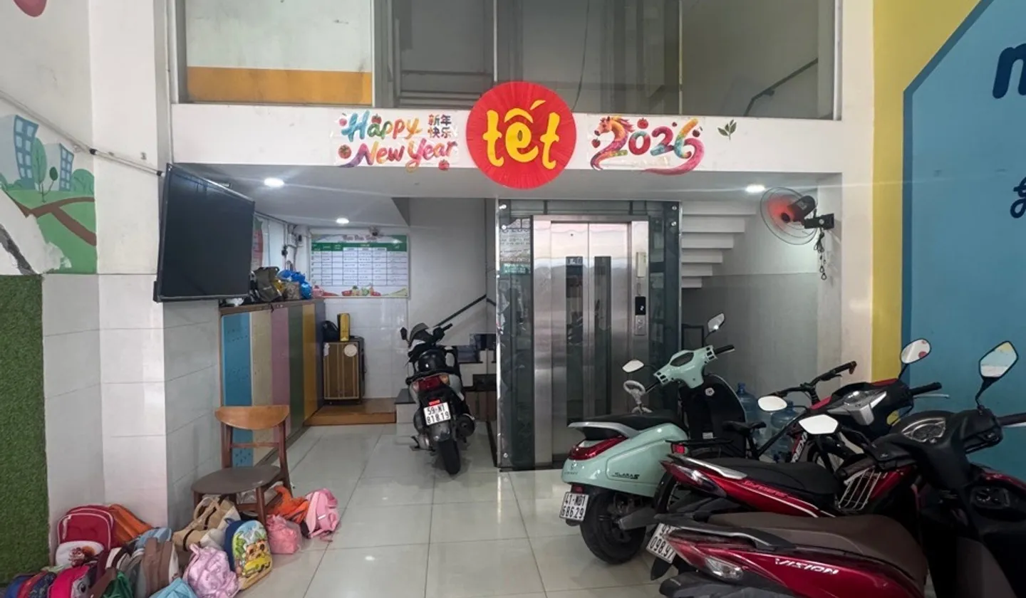 Nhà mặt phố lô góc siêu sầm uất, thu nhập ổn định... Bán nhà mặt phố tại Bình Tân, Hồ Chí Minh 01