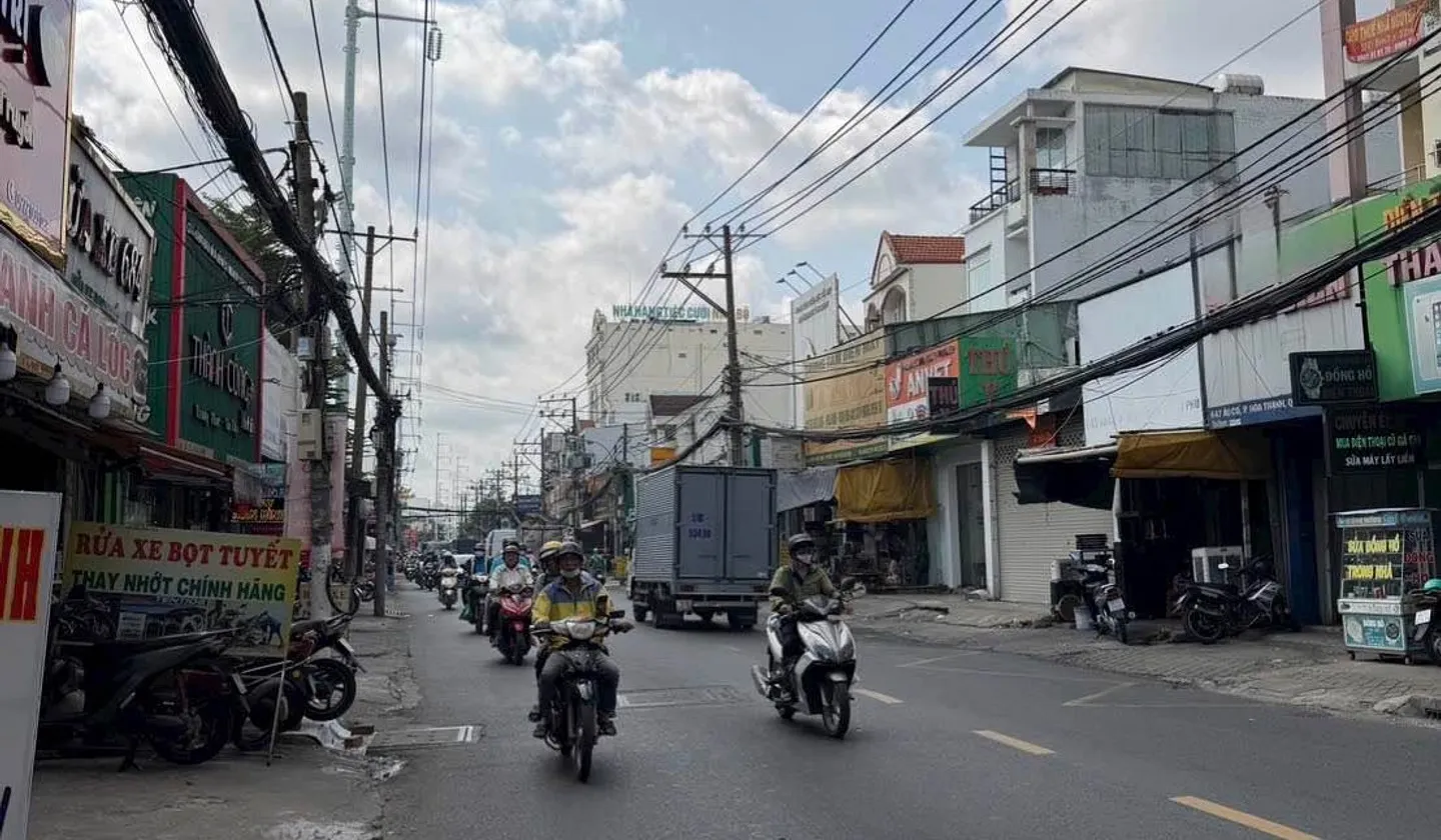 Bán nhà mặt phố 2 tầng, diện tích 75m2, mặt tiền kinh doanh âu cơ,Tân Phú... Bán nhà mặt phố tại Tân Phú, Hồ Chí Minh 01