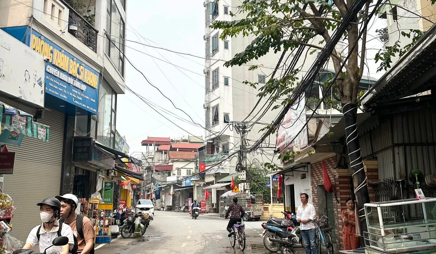 Bán nhà mặt phố Di Trạch, 4 tầng, mặt tiền 7.2m, ô tô tránh, kinh doanh sầm uất... Bán nhà mặt phố tại Hoài Đức, Hà Nội 01