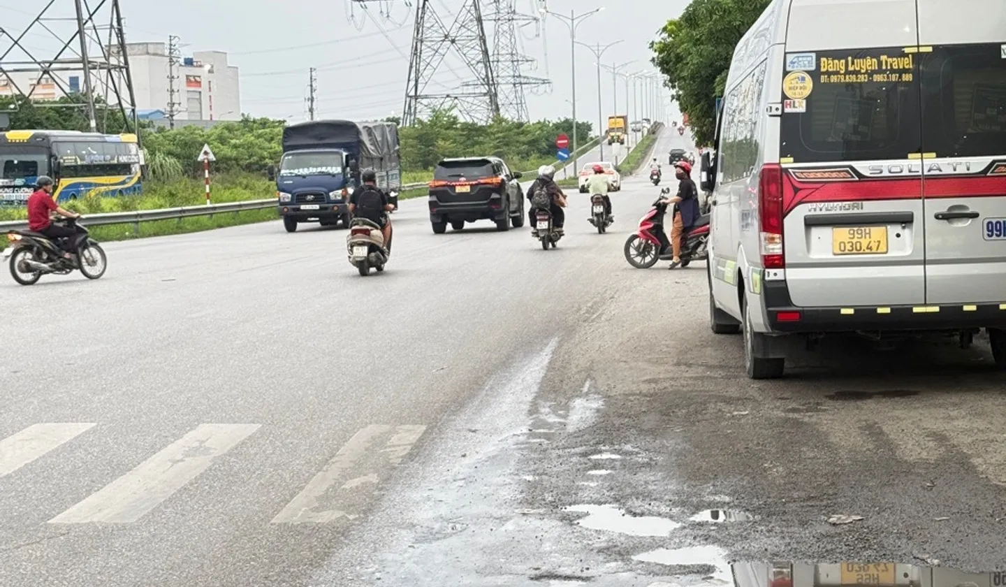 Nhà mặt phố 4 tầng 7 phòng ngủ, phù hợp kinh doanh tại Hoàn Sơn... Bán nhà mặt phố tại Từ Sơn, Bắc Ninh 01