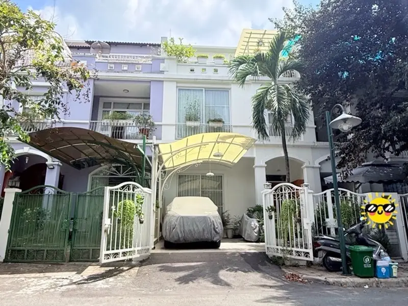 Bán nhà mặt phố 3 tầng tại phường Tân Hưng, Hồ Chí Minh với diện tích 197.9 m2 và pháp lý rõ ràng... Bán nhà mặt phố tại Tân Hưng, Hồ Chí Minh 01