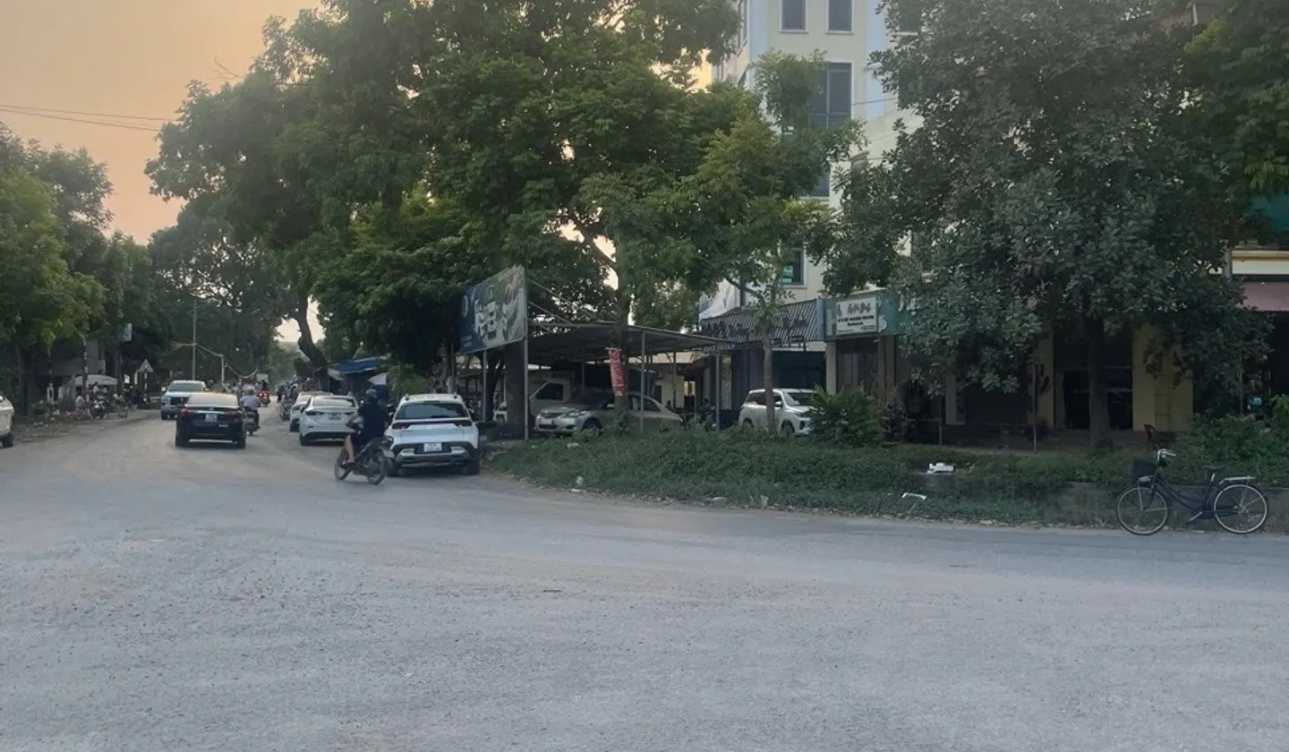 Bán đất đấu giá Kênh Cầu -Hoàn Long - Hưng yên . Sát trường, chợ... Bán đất tại Hoàn Long, Hưng Yên 01