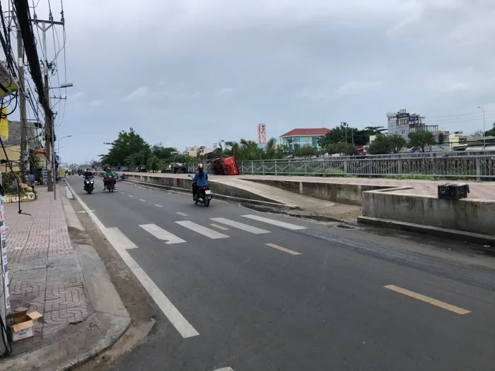 Cơ hội hiếm có sở hữu nhà rộng 98m2 vị trí đắc địa tại Quận 8... Bán owner_side tại Bình Phú, Hồ Chí Minh 01