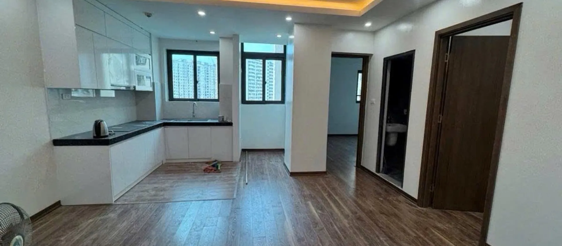 Căn hộ 2 phòng ngủ tại trung tâm Cầu Giấy, diện tích 64m2, nhà đẹp, an sinh tốt... Bán căn hộ chung cư tại Yên Hòa, Hà Nội 01