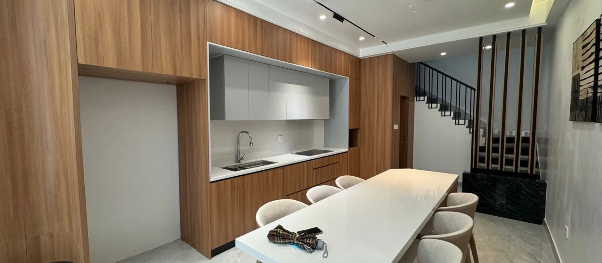 Nhà riêng thiết kế tinh tế gần phố Lạch Tray với nội thất sang trọng... Bán nhà riêng tại Ngô Quyền, Hải Phòng 01