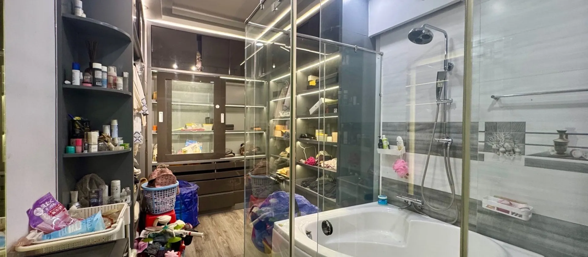 NHÀ 4 TẦNG -41M2- 5PN- HẼM THÔNG NGÔ GIA TỰ- VĨNH VIỄN- KHU NHÀ CAO TẦNG- NHÀ CÒN MỚI Ở NGAY... Bán nhà riêng tại Vườn Lài, Hồ Chí Minh 01
