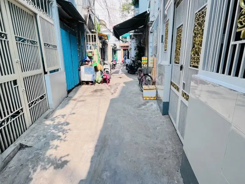 5 TỶ HƠN SỞ HỮU CĂN NHÀ LÔ GÓC – 6 PN – 5 WC – VỪA Ở VỪA CHO THUÊ (LDA73B181)... Bán nhà riêng tại Chánh Hưng, Hồ Chí Minh 01