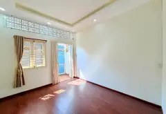 NGAY KHU PHAN XÍCH LONG PHÚ NHUẬN - 50m2 - 2PN có thể cơi nơi - HẺM THÔNG TỨ TUNG - NHÀ CÒN RẤT MỚi... Bán nhà riêng tại Cầu Kiệu, Hồ Chí Minh 07
