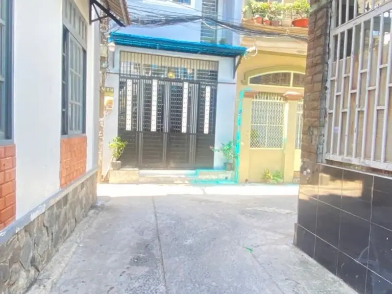 Bán nhà riêng 2 tầng tiện di chuyển quận Tân Bình... Bán nhà riêng tại Tân Sơn, Hồ Chí Minh 01
