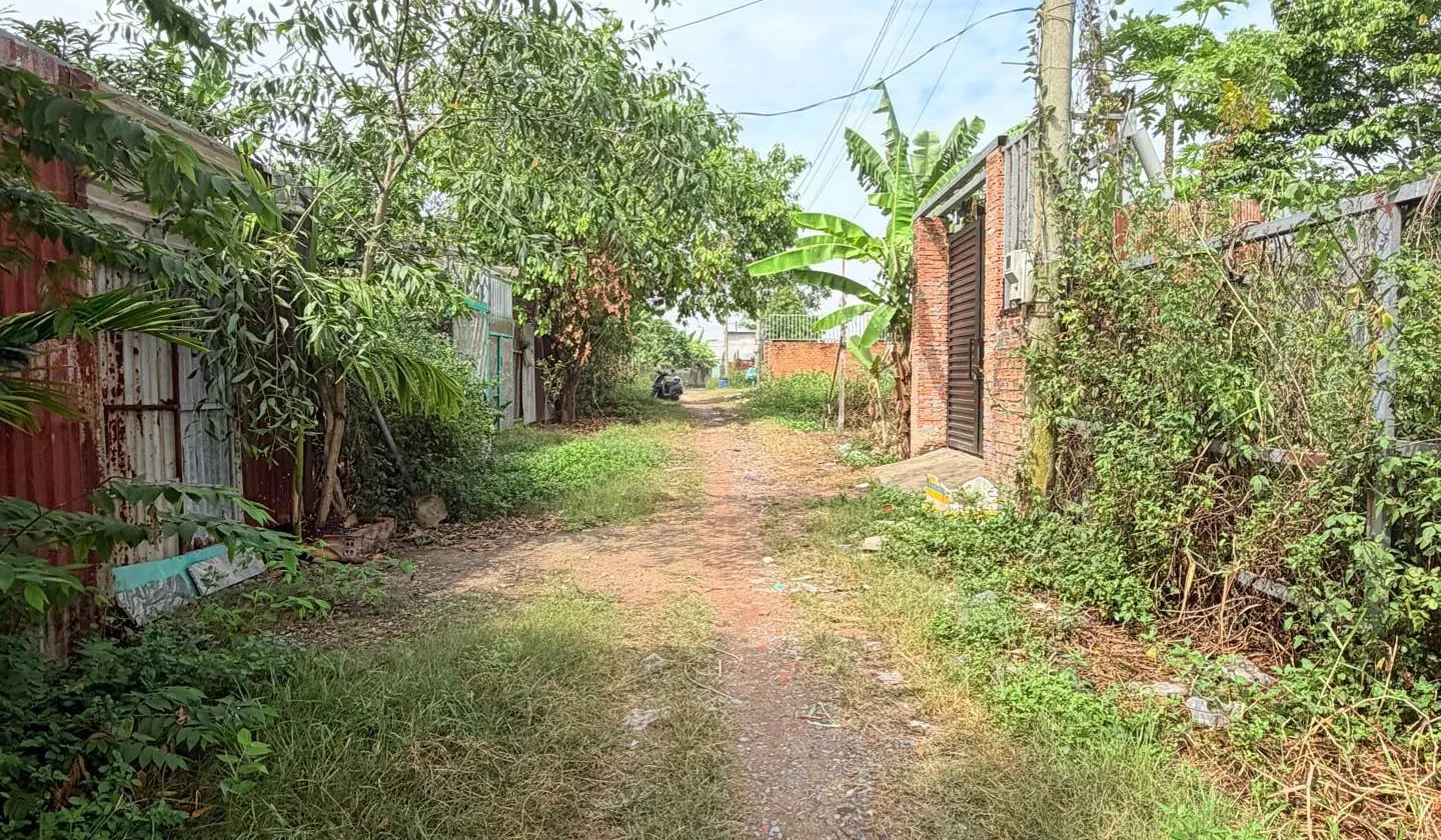Cơ hội hiếm khó tin - đất đẹp sát mặt tiền Dương Công Khi giá chỉ 1.1 tỷ... Bán đất tại Bà Điểm, Hồ Chí Minh 01