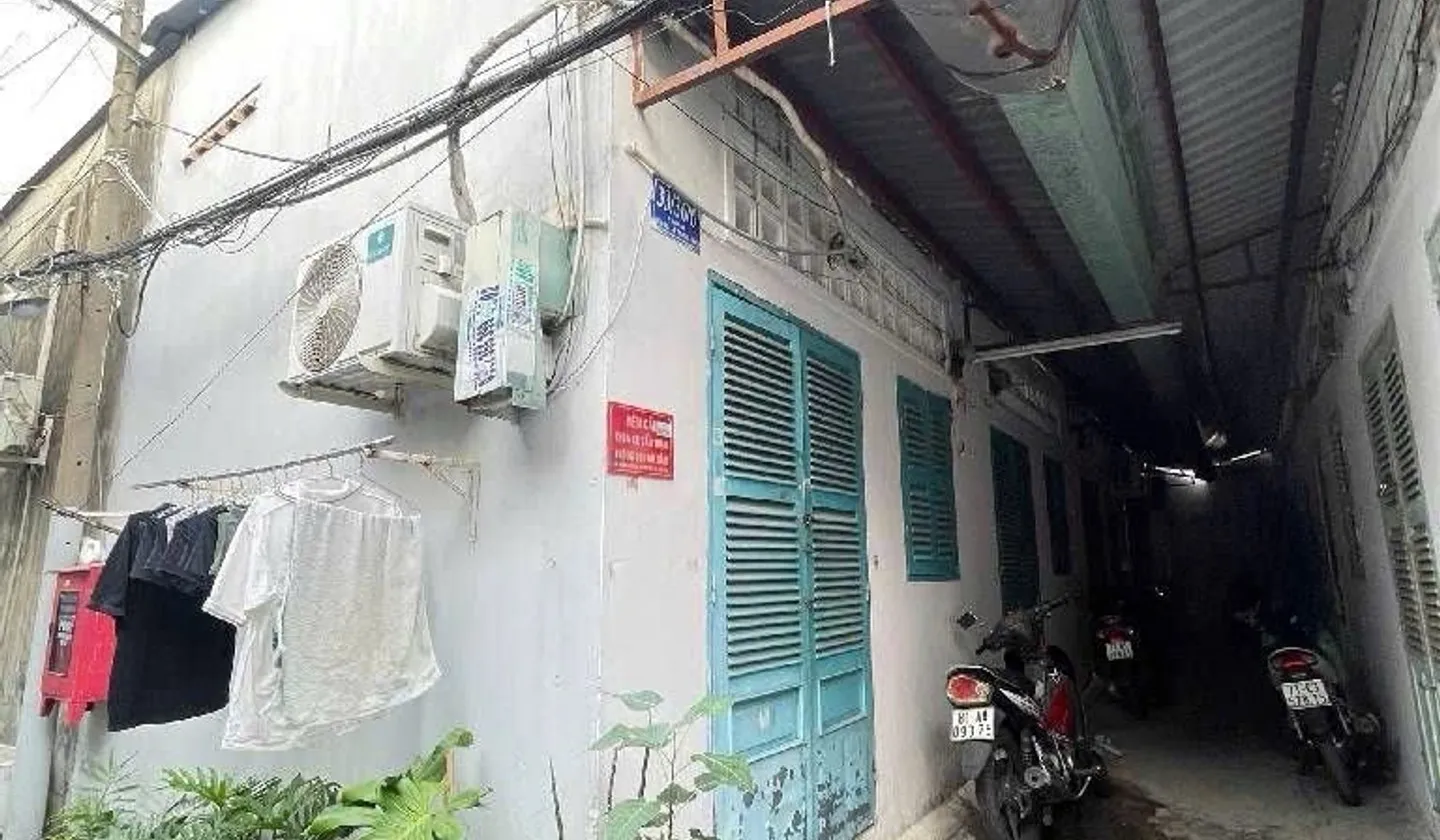 Lê Trọng Tấn, ngay Đại học Công Thương– Khu vực cực kỳ sầm uất, nhu cầu thuê cao quanh năm– Hẻm sạc... Bán nhà riêng tại Tân Sơn Nhì, Hồ Chí Minh 01