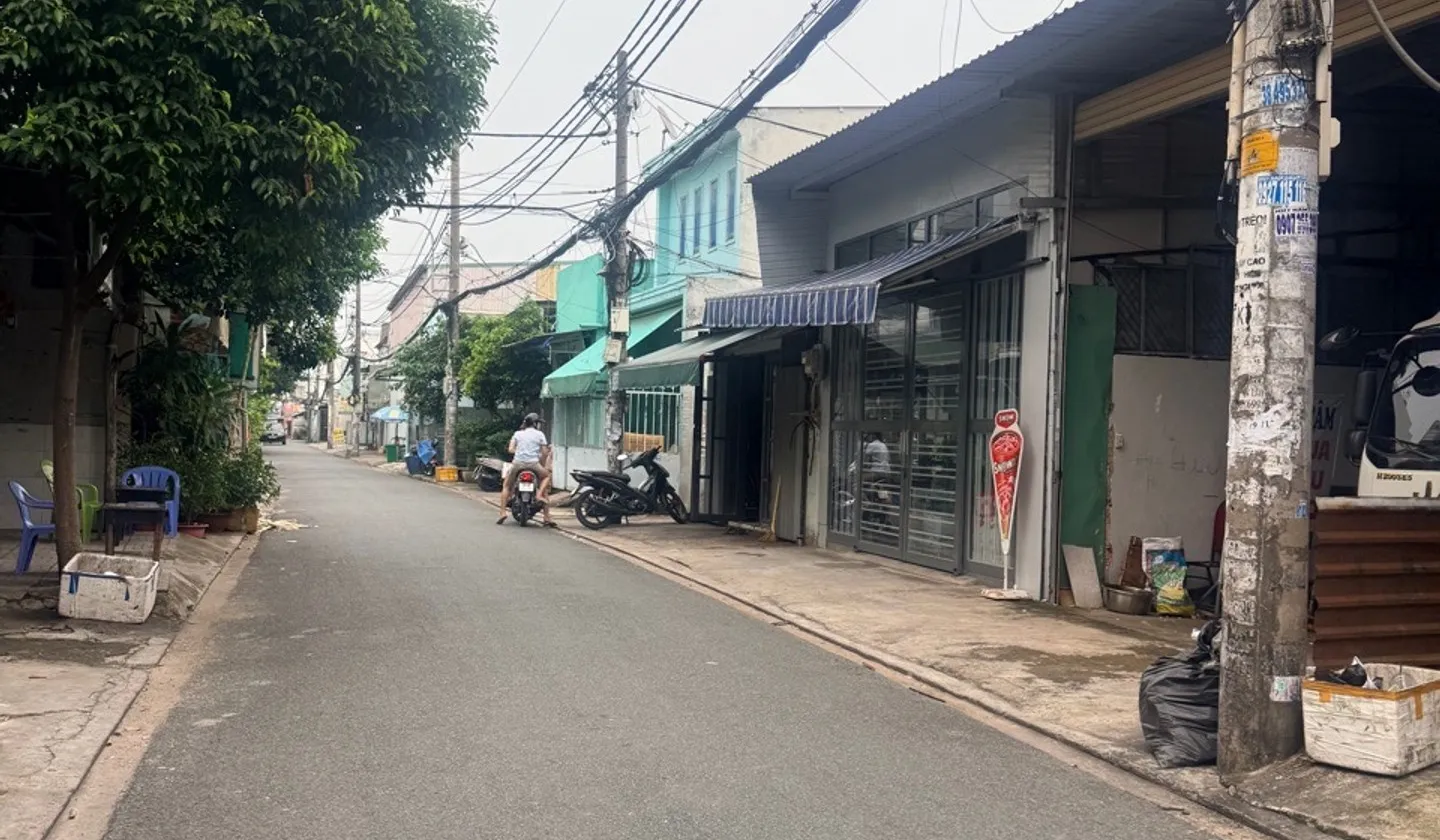 Nhanh chân xem căn nhà chủ mới gửi - sát bên AEON... Bán nhà riêng tại Bình Hưng Hòa, Hồ Chí Minh 01