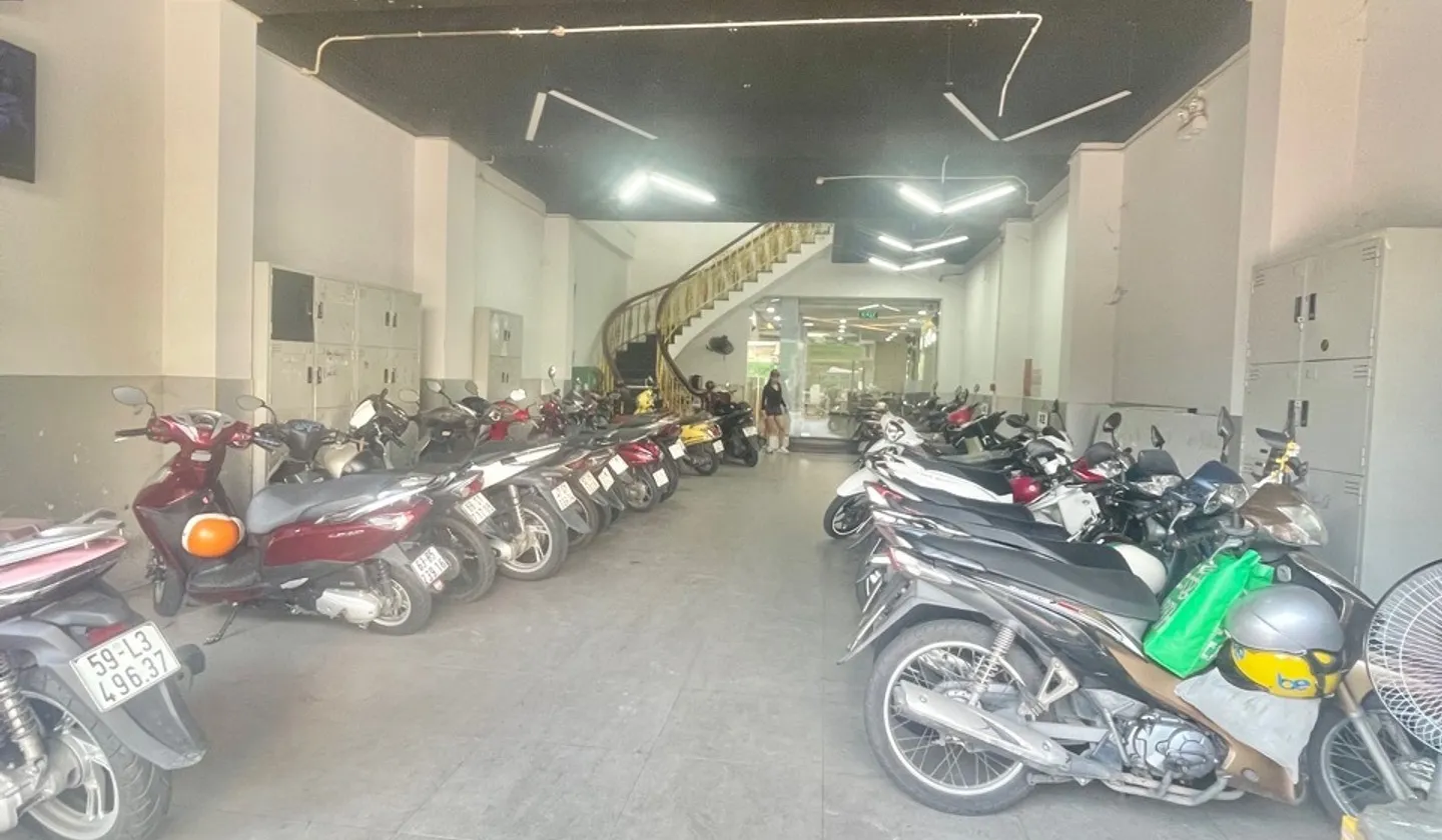 Bán nhà mặt phố 5 tầng tại phường An Đông, quận 5, diện tích 198.8 m2, giá 74 tỷ đồng... Bán nhà mặt phố tại An Đông, Hồ Chí Minh 01