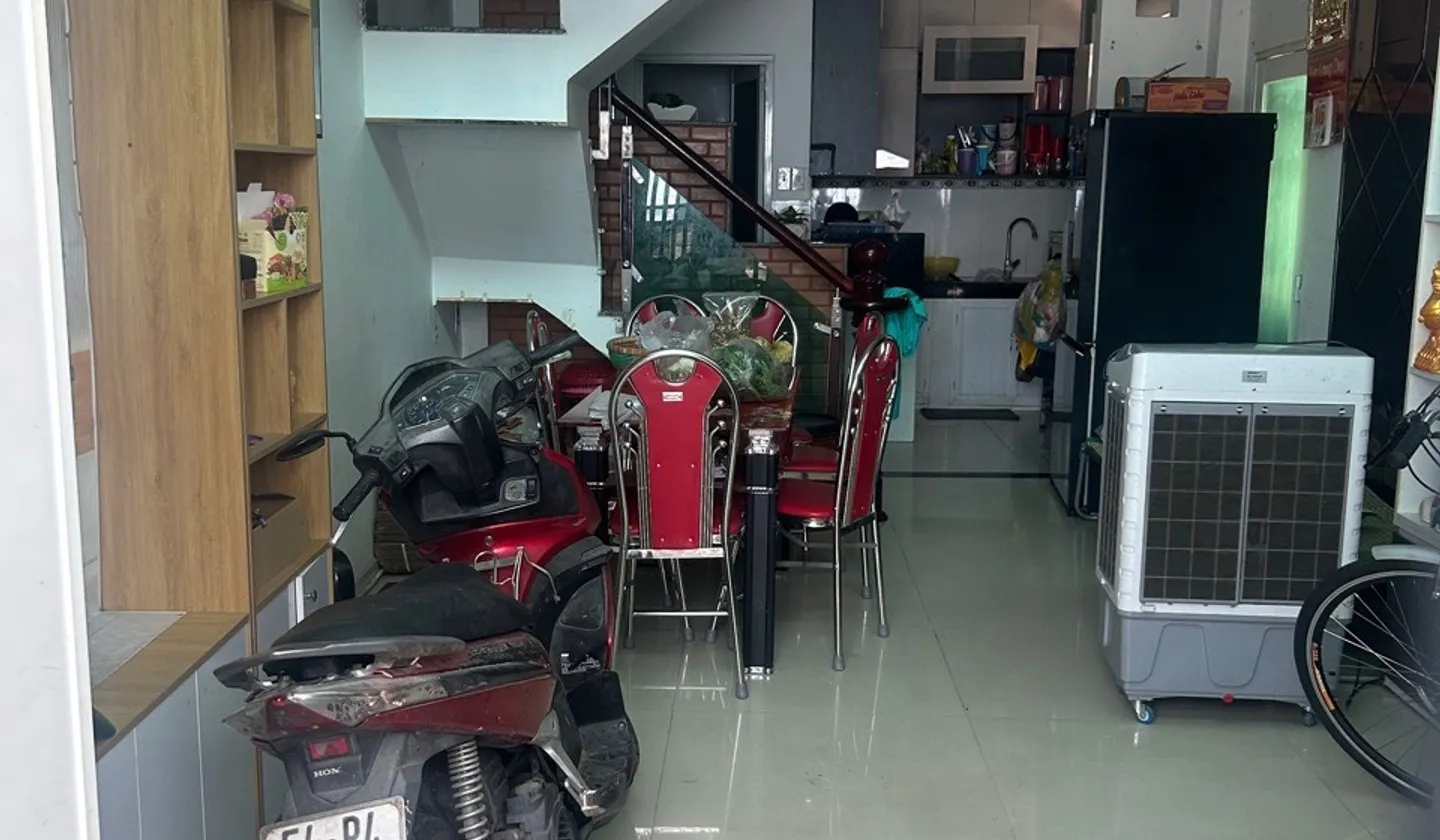 Nhà đẹp 3 tầng, hẻm rộng thoáng, đón nắng Tân Bình... Bán nhà riêng tại Tân Sơn Hòa, Hồ Chí Minh 01