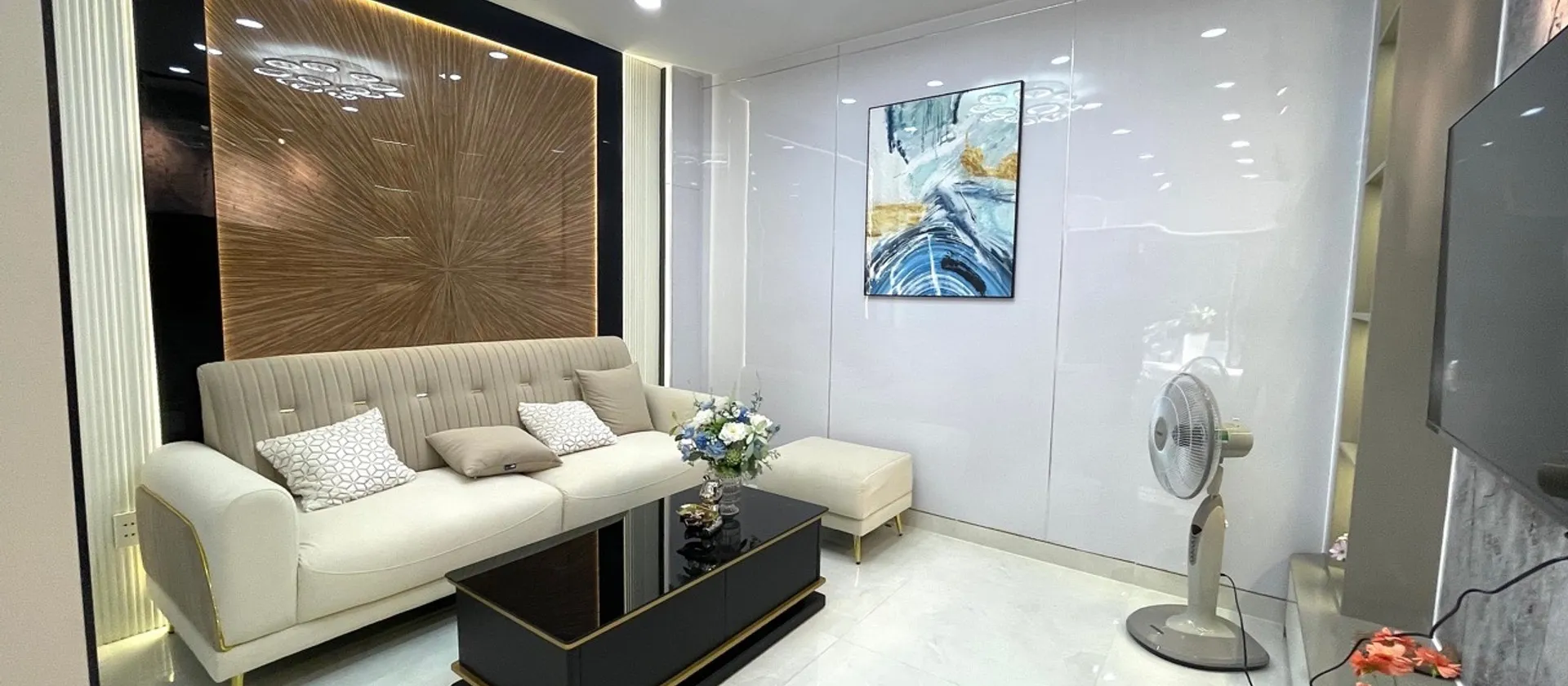Bán nhà 5 tầng 43m2, đường số 8, giá 7.6 tỷ, ô tô vào nhà... Bán nhà riêng tại Thông Tây Hội, Hồ Chí Minh 01
