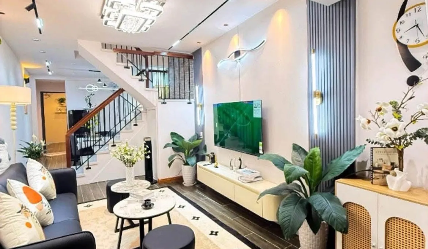 Nhà 2 tầng full nội thất gần chợ Cồn Đà Nẵng, diện tích 62m², nở hậu đẹp. Giá 5,x ty. ( mua ở ngay... Bán nhà riêng tại Thanh Khê, Đà Nẵng 01