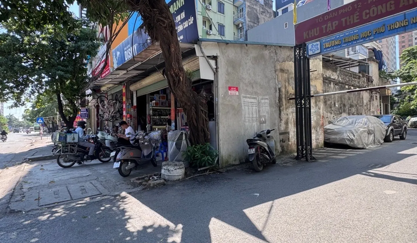 Nhà mặt phố đắc địa phường Kiến Hưng với tầm nhìn góc rộng và 2 mặt tiền giá trị cao... Bán nhà mặt phố tại Kiến Hưng, Hà Nội 01