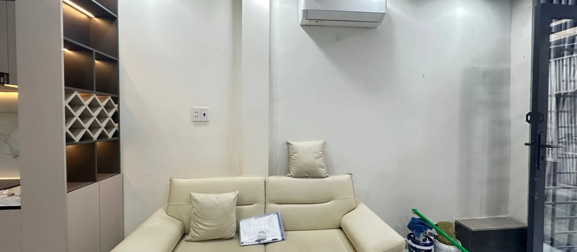 🏡 ĐƯỜNG SỐ 79 ✨ NHÀ XINH SÁT MẶT TIỀN – HẺM 1 TRỤC – KHU DÂN CƯ HIỆN HỮU... Bán nhà riêng tại Tân Hưng, Hồ Chí Minh 01