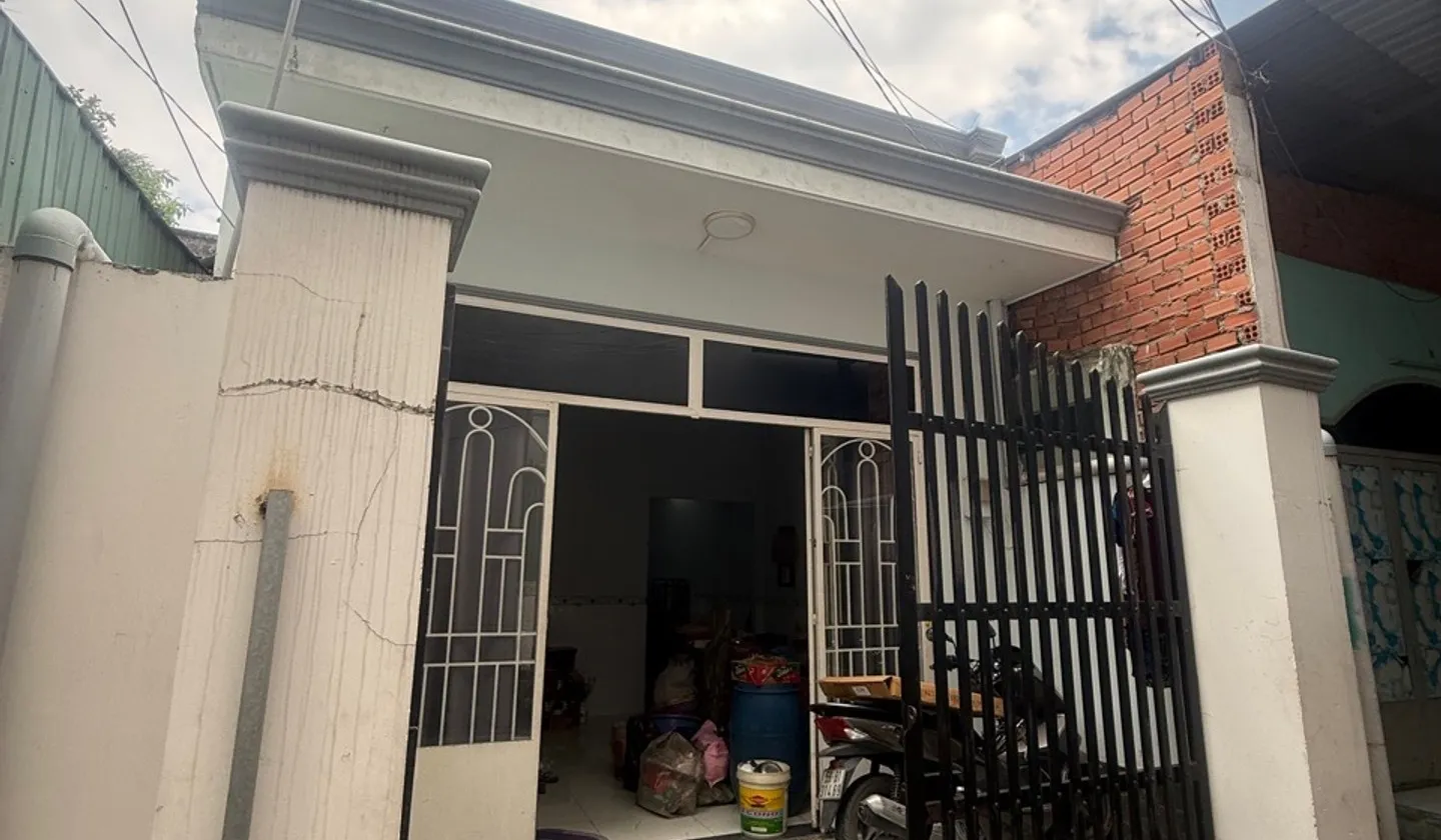 Nhà riêng phong cách thanh lịch tại Quận 2 với diện tích 73m2 chỉ 4 tỏi... Bán nhà riêng tại Long Trường, Hồ Chí Minh 01