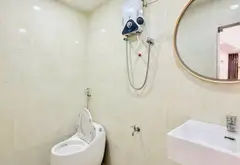 Nhà 2 tầng tại Quận 10 có con hẻm cực thoáng giá dưới 6 tỷ. Anh chị xem ngay nhé.... Bán nhà riêng tại Vườn Lài, Hồ Chí Minh 03
