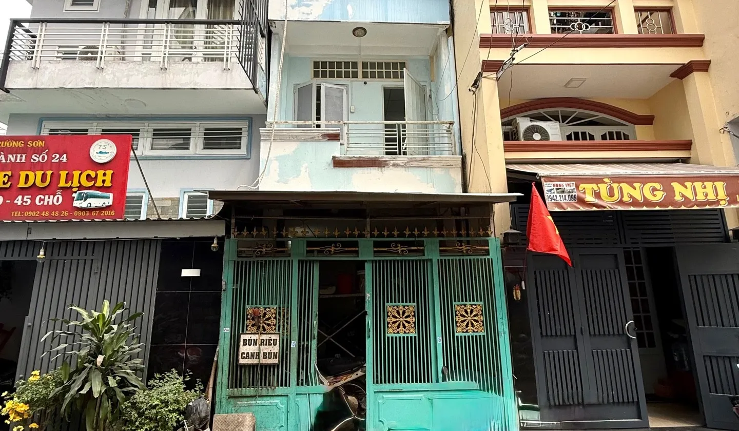 Nhà 3 tầng hiện đại, vị trí siêu đẹp tại Tân Bình... Bán nhà riêng tại Tân Hòa, Hồ Chí Minh 01
