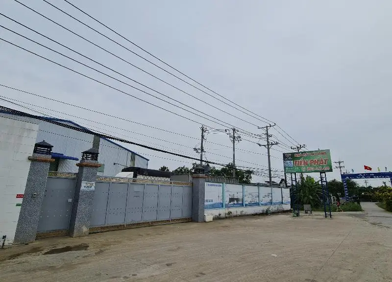 Nhà mặt phố rộng lớn ngay trung tâm sầm uất Bến Lức... Bán nhà mặt phố tại Bình Lợi, Hồ Chí Minh 01