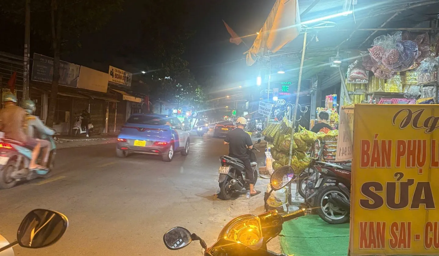 Mt huỳnh thị hai, 100m2, mặt tiền 5m, đường 12m tại Quận 12... Bán nhà mặt phố tại Trung Mỹ Tây, Hồ Chí Minh 01