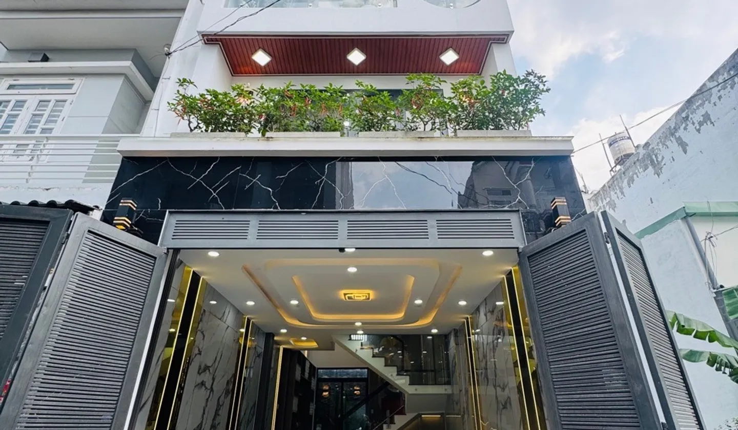 NHÀ FULL NỘI THẤT THẠNH LỘC 31 Q12 – 63M²– 5 TẦNG – 4PN 💸 6,6 TỶ
✅ DT 63m² (4,5 x 14m),... Bán nhà riêng tại An Phú Đông, Hồ Chí Minh 01