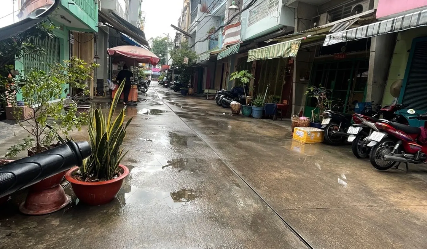 Nhà mới toanh 3 tầng, tiện nghi ngay Quận 11... Bán nhà riêng tại Minh Phụng, Hồ Chí Minh 01