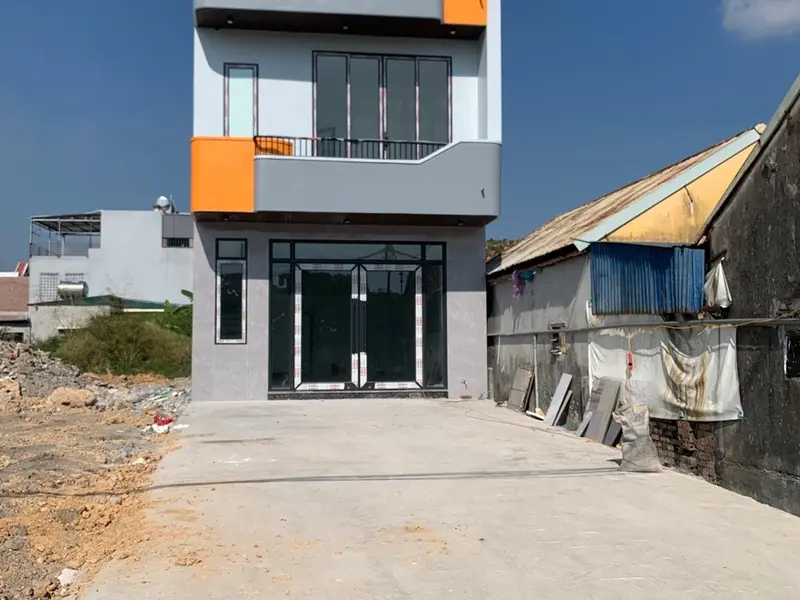 Nhà 3 Tầng Phong Cách Hiện Đại Tại Phường Cao Xanh... Bán nhà riêng tại Cao Xanh, Quảng Ninh 01