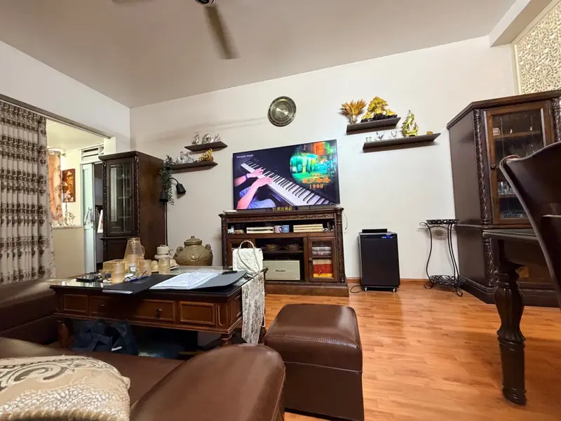 Bán căn hộ tập thể phố Lý Nam Đế, phường Hoàn Kiếm, Hà Nội giá 6.5 tỷ... Bán căn hộ chung cư tại Hoàn Kiếm, Hà Nội 01
