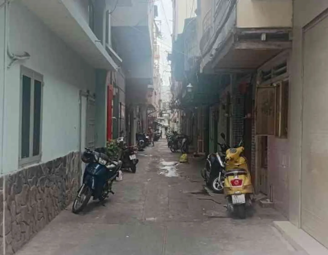 Nhà 4 tầng xinh xắn giữa lòng Quận 10, giá tốt thương lượng... Bán nhà riêng tại Diên Hồng, Hồ Chí Minh 01